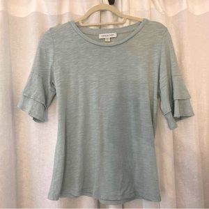 AMOUR VERT Shirt Womens Small Blue Uma Ruffle Sleeve Tee Scoop Organic Cotton